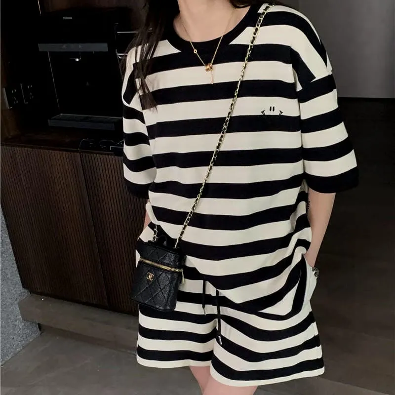 2 Pcs Women's Short Sleeve Striped/Checked/Polkadot/Weave Shorts Set  409345 - S