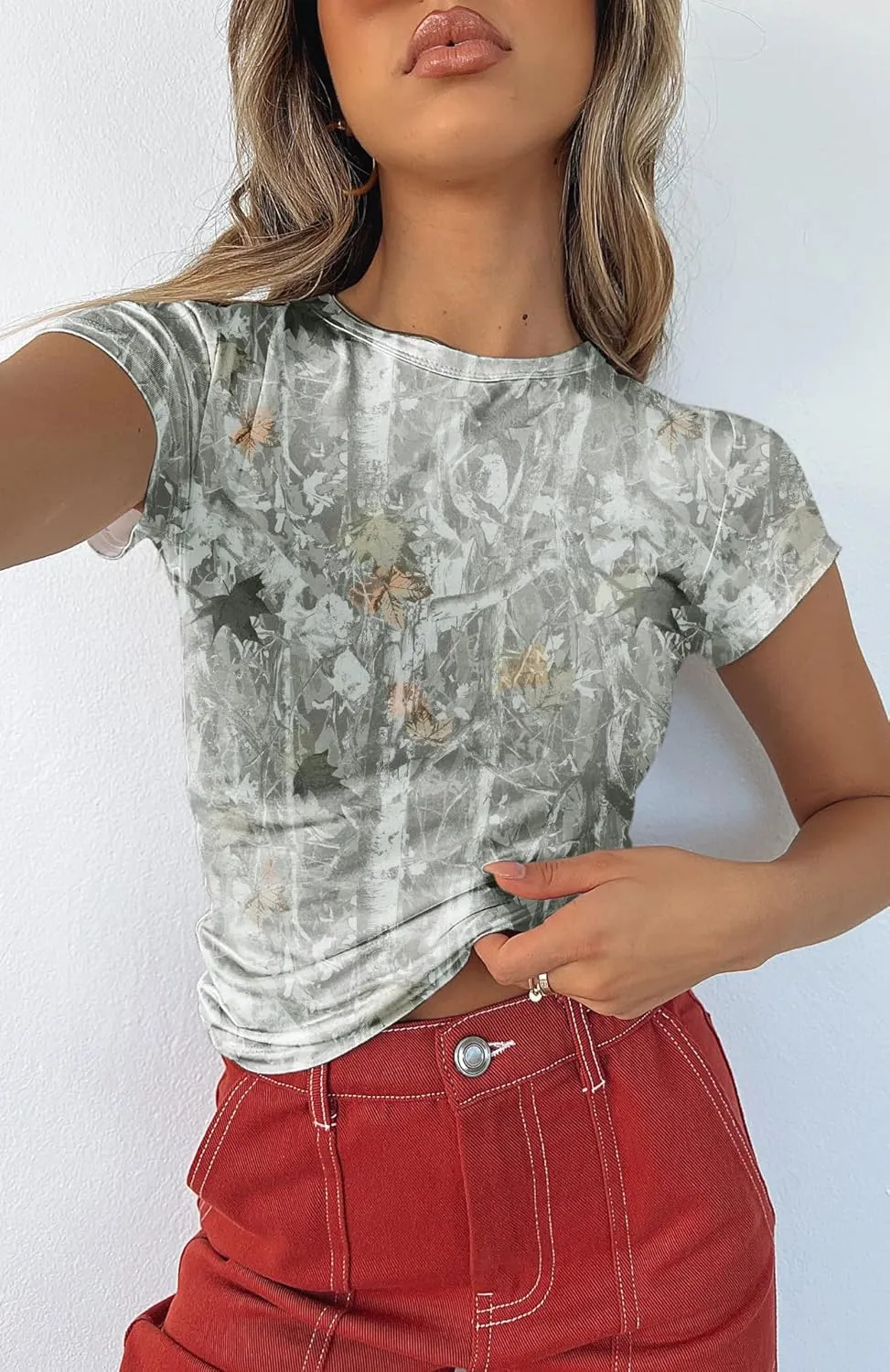 BAIGRAM Women Camo Shirt Short Sleeve Fitted Maple Leaf Print Crop Tops Cute Graphic Tees Vintage Y2K Going Out Summer