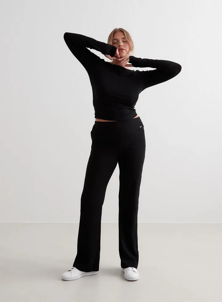 Ease Ribbed Long Sleeve Top | Black