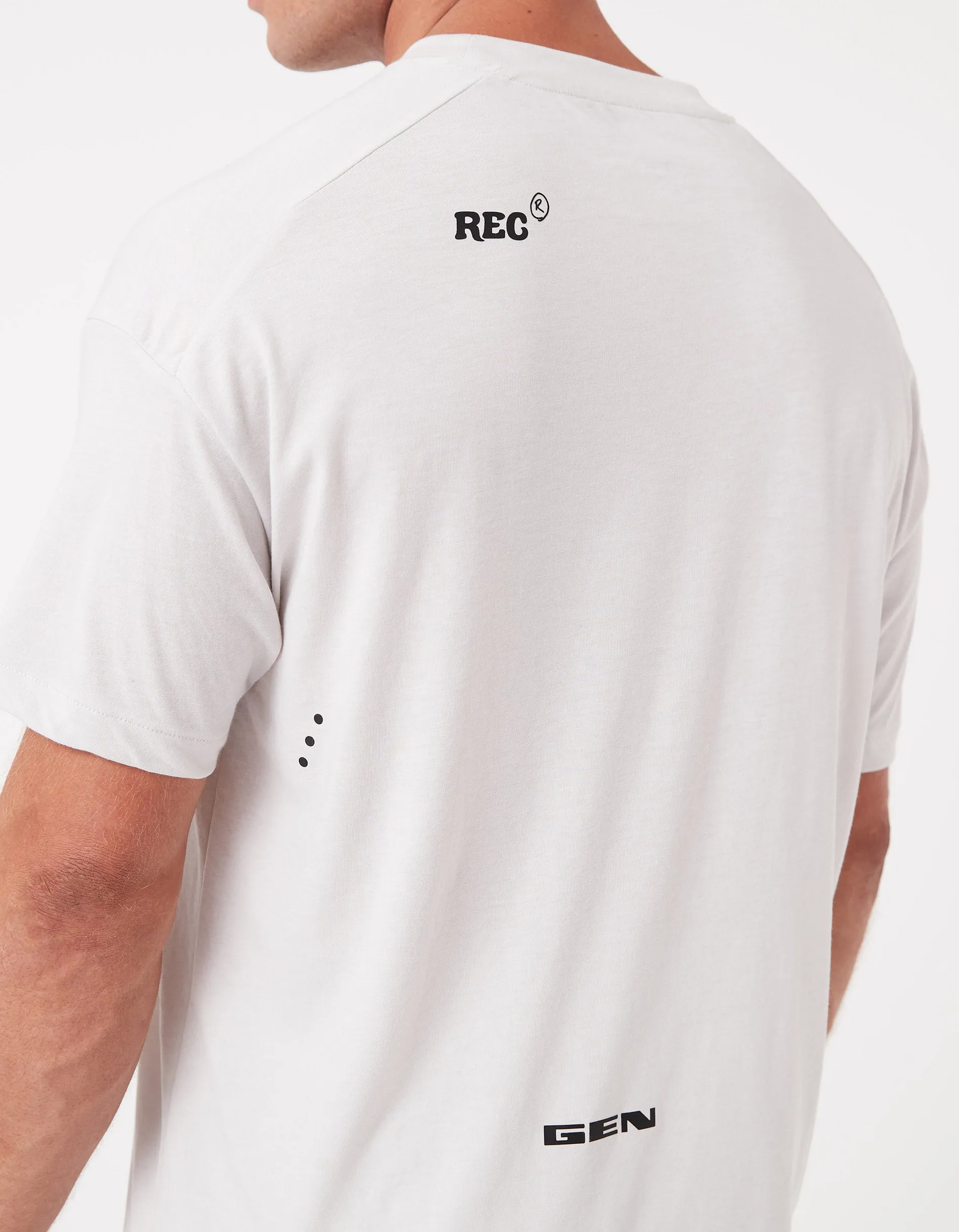 Oxy Mass Decal Tee Frost