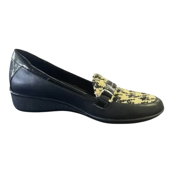 Revere Women's Montemarte Wedge Loafer Houndstooth